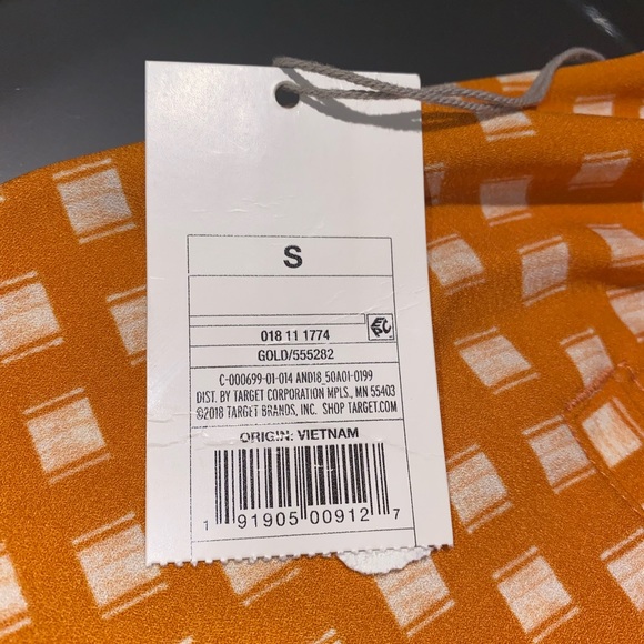 Comfy and stylish, never worn shorts! - Picture 3 of 3